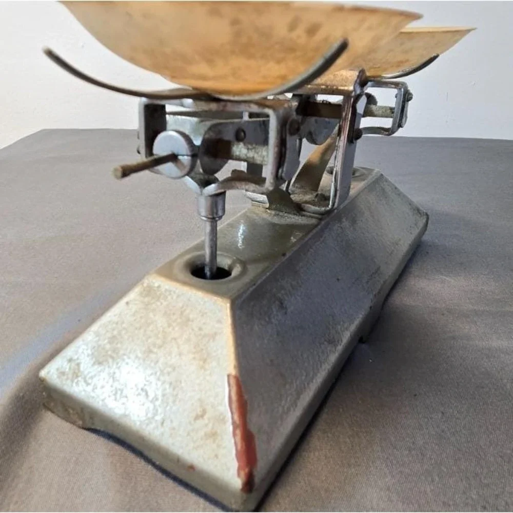 Vintage 1960s Chinese Laboratory Balance Scale – 100g Capacity / 0.1g Sensitivit